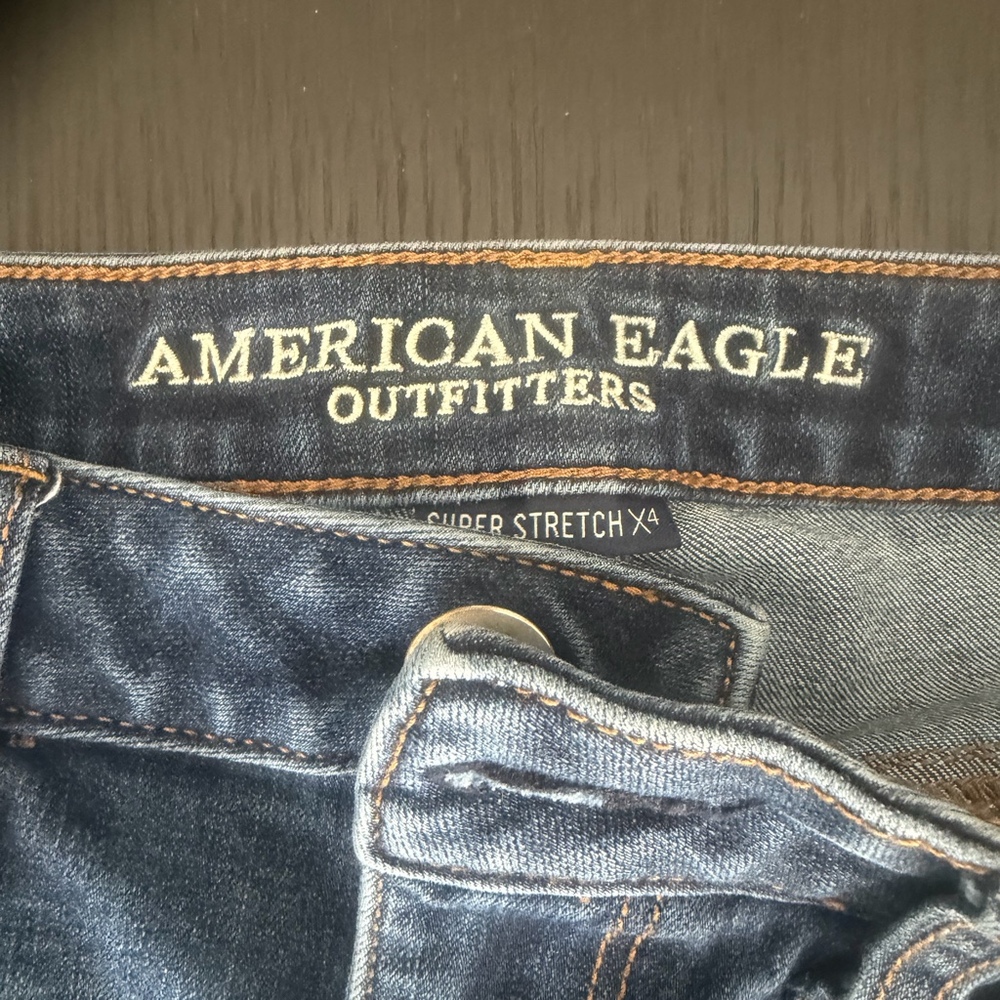 American Eagle Super Stretch X4 Distressed Jeans – Dark Wash